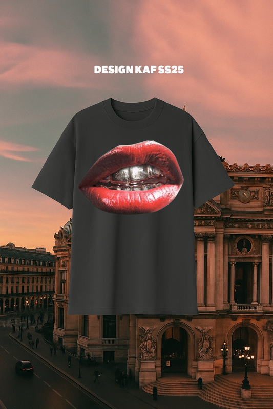 The Wild Lips Oversized T-shirt (LAST ITEM)